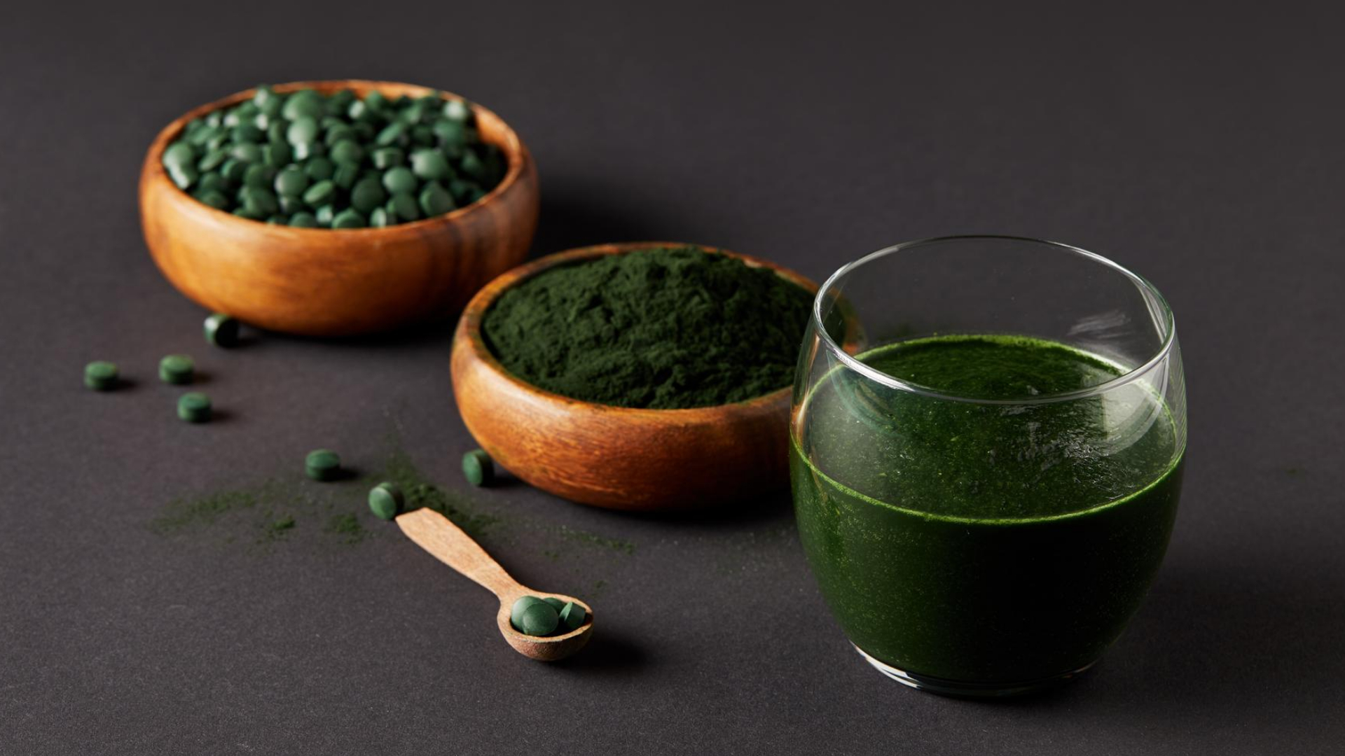 Spirulina - die Superfood-Alge. 100% vegan Super lecker – HelloVegan.de