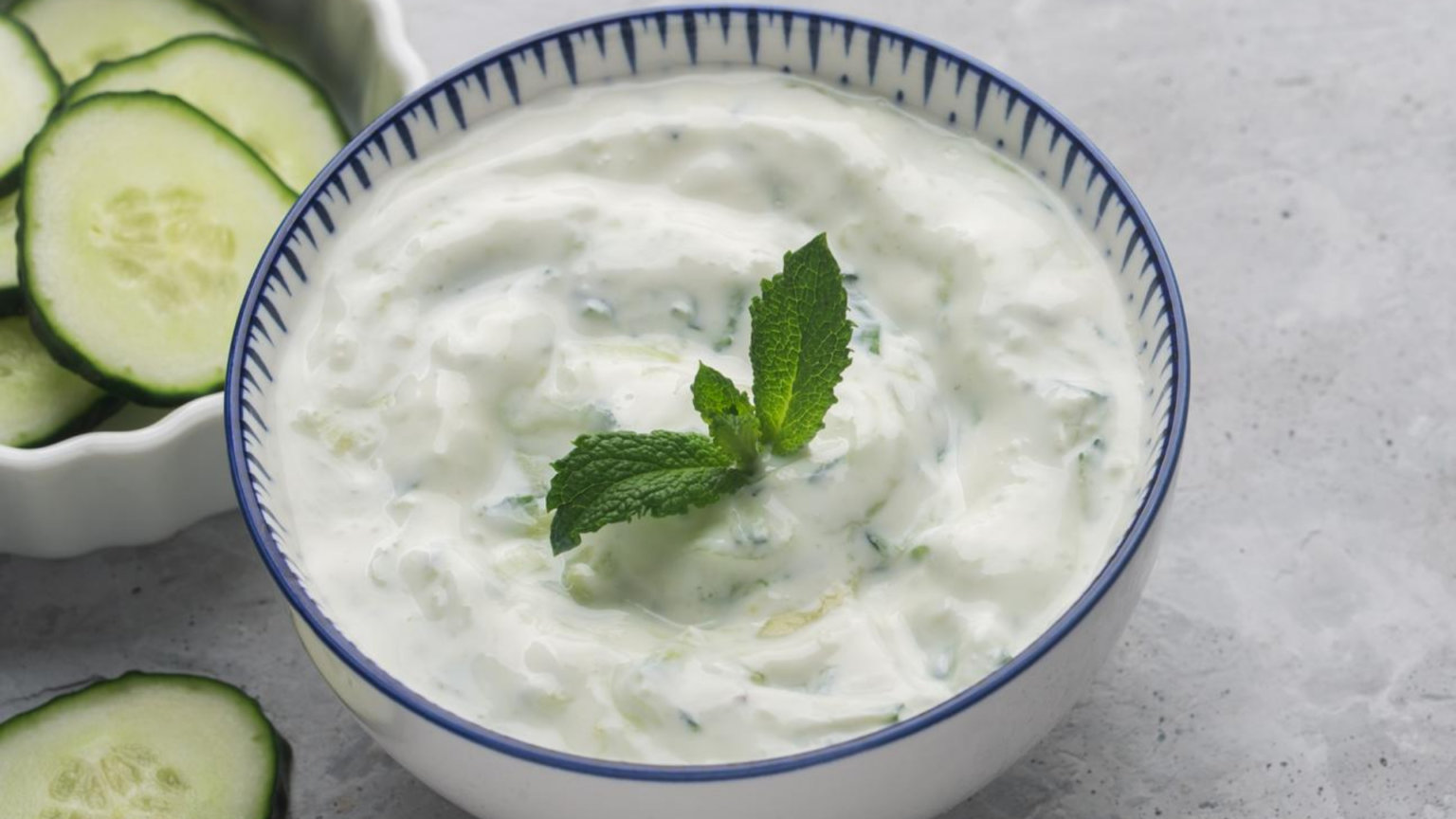 Veganer Raita-Dip. 100% vegan Super lecker – HelloVegan.de